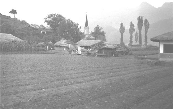 용암리 용소막 마을 1964년