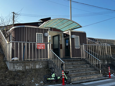 새벽시장 공중화장실