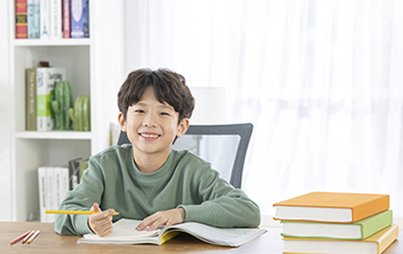 아이가 공부하는 모습