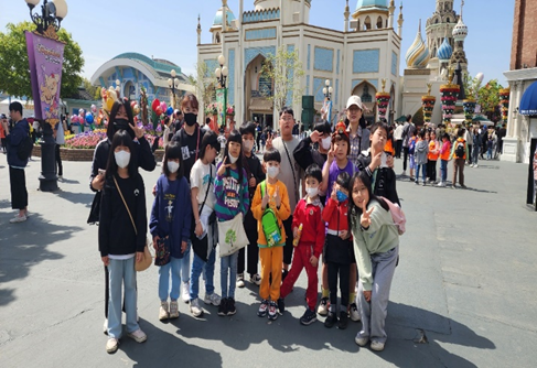 구세군 개운지역아동센터 놀이공원 단체 사진